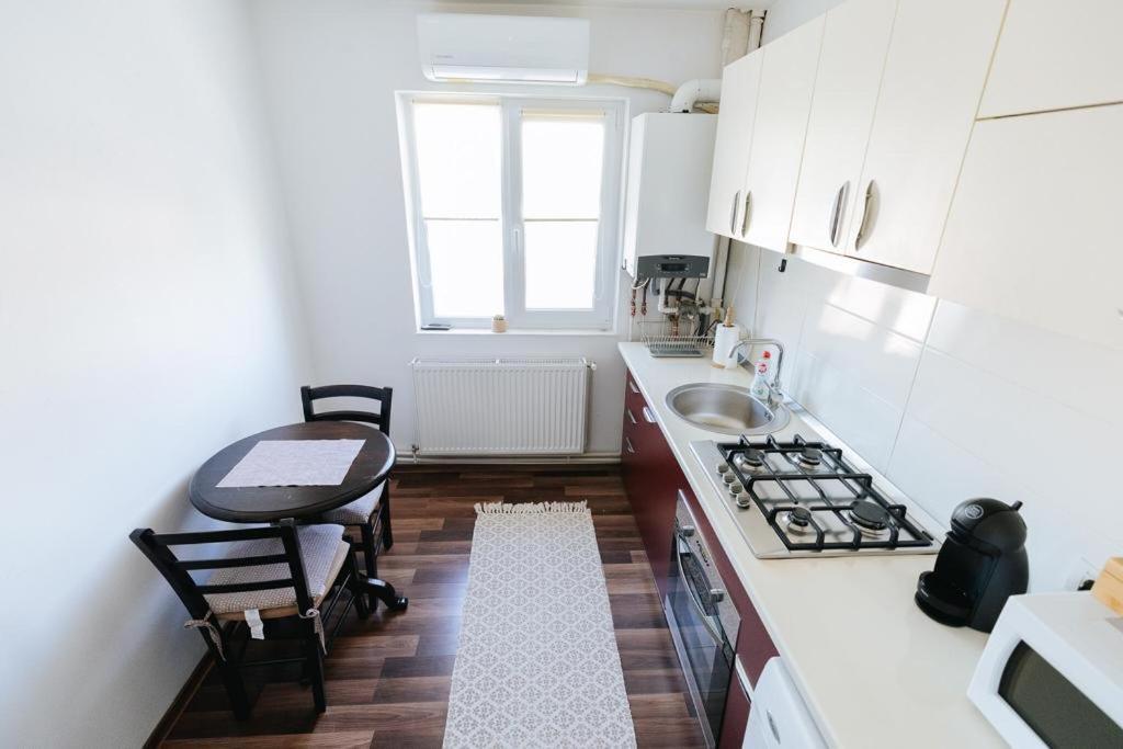 Scandinavian House Apartment Târgu Jiu Exterior foto